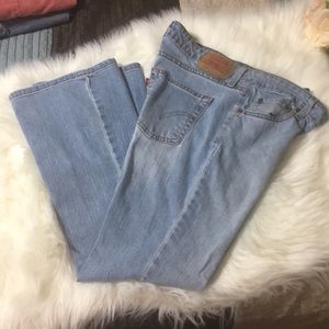 🔥518 Levi’s Jeans🔥